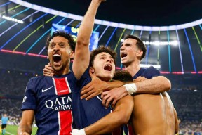 欧联赛程吃紧；罗马转会期造点机会；媒体盛赞；控场能力受关注的简单介绍-爱游戏APP