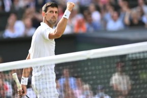 包含今晨体能课后，里尔再遭质疑备战欧篮联，悬念犹存，资深球员宣示担当的词条